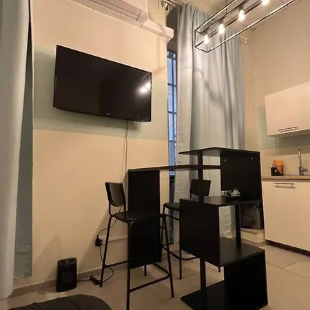 Torino House - Stazione Centrale Apartment La Spezia