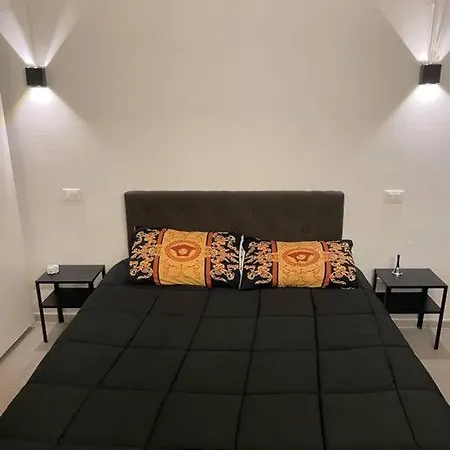 Torino House - Stazione Centrale Apartment La Spezia